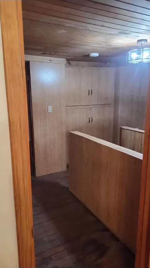 Entry Way - 594 Loop Dr, Springville, CA 93265 photo 6 of 7