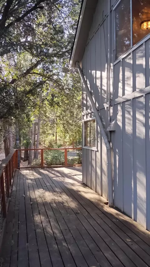 Exterior - 594 Loop Dr, Springville, CA 93265 photo 6 of 13