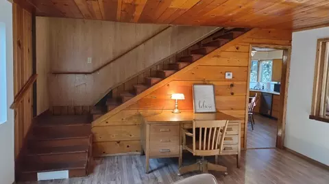 Entry Way - 594 Loop Dr, Springville, CA 93265 photo 3 of 7