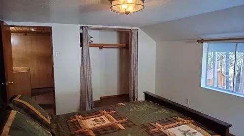 Bedroom - 594 Loop Dr, Springville, CA 93265 photo 3 of 8