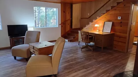 Living - 594 Loop Dr, Springville, CA 93265 photo 2 of 5