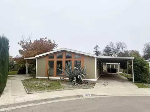 5019 W Dorothea Ave, Visalia, CA 93277