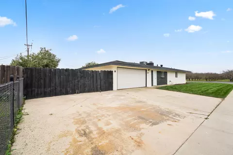 237 W Glendale Ave, Lemoore, CA 93245 photo 31