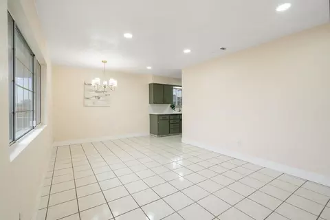 237 W Glendale Ave, Lemoore, CA 93245 photo 10