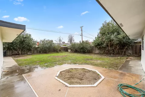 237 W Glendale Ave, Lemoore, CA 93245 photo 27