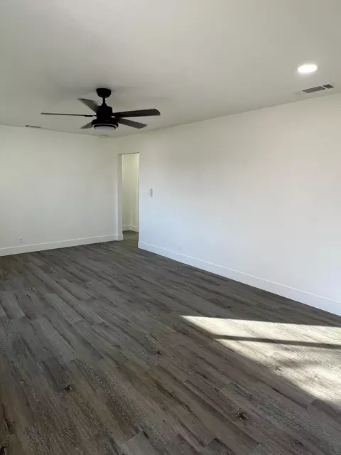 Living - 614 N View St, Visalia, CA 93292 photo 3 of 3