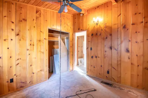Bedroom - 5608 Sheepcreek Dr, Wrightwood, CA 92397 photo 5 of 7