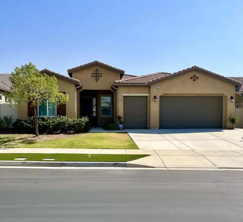 9909 Stockholm Pl, Bakersfield, CA 93306