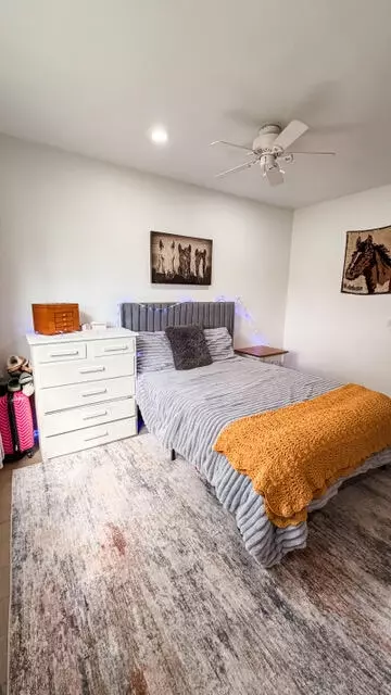 Bedroom - 31338 Dahlem Dr, Exeter, CA 93221 photo 8 of 9