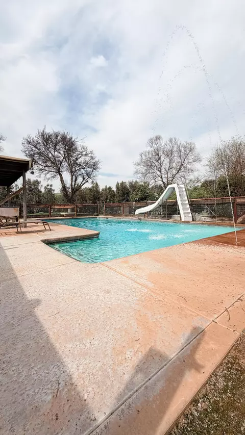 Exterior - 31338 Dahlem Dr, Exeter, CA 93221 photo 5 of 19