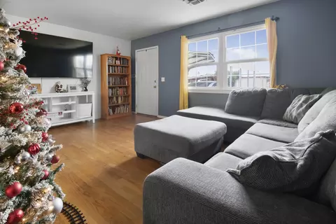 Living - 811 E Myrtle St, Hanford, CA 93230 photo 2 of 3