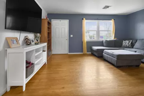 Living - 811 E Myrtle St, Hanford, CA 93230 photo 1 of 3