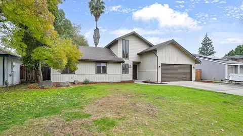 2915 S Conyer St, Visalia, CA 93277