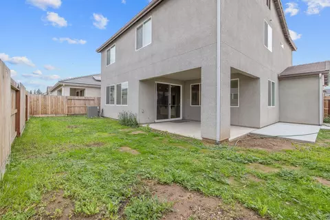 Exterior - 4103 Hoblitt Ave, Clovis, CA 93619 photo 6 of 10