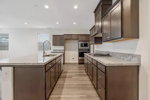 Kitchen - 4103 Hoblitt Ave, Clovis, CA 93619 photo 1 of 4