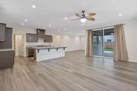 Living - 4103 Hoblitt Ave, Clovis, CA 93619 photo 7 of 8