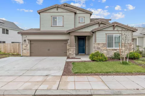 4103 Hoblitt Ave, Clovis, CA 93619