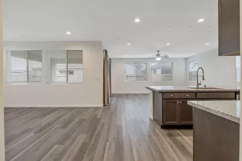 Entry Way - 4103 Hoblitt Ave, Clovis, CA 93619 photo 5 of 15