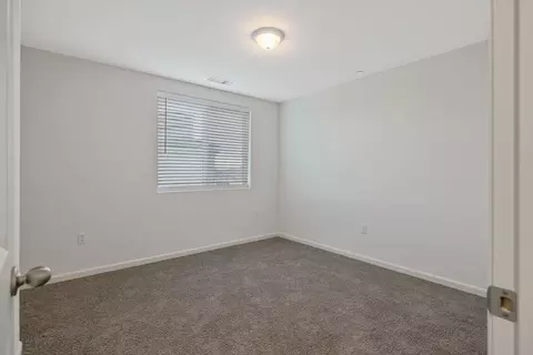 Bedroom - 4103 Hoblitt Ave, Clovis, CA 93619 photo 4 of 6