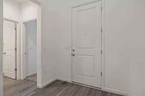 Entry Way - 4103 Hoblitt Ave, Clovis, CA 93619 photo 1 of 15