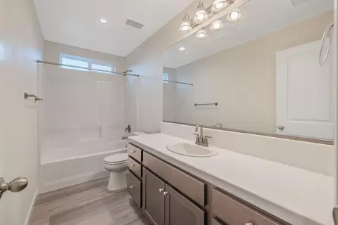 Entry Way - 4103 Hoblitt Ave, Clovis, CA 93619 photo 12 of 15