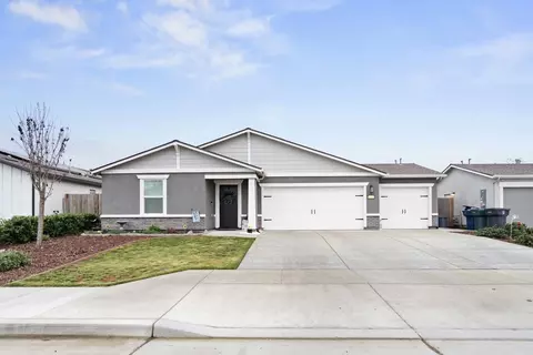 2367 Sawgrass Ave, Tulare, CA 93274
