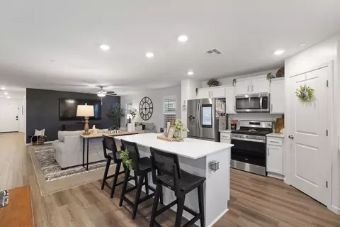 Kitchen - 2367 Sawgrass Ave, Tulare, CA 93274 photo 1 of 1