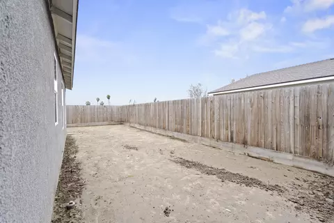 Exterior - 2367 Sawgrass Ave, Tulare, CA 93274 photo 5 of 5