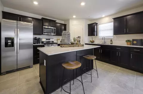 2328 N Kayenta St #2027V, Visalia, CA 93291