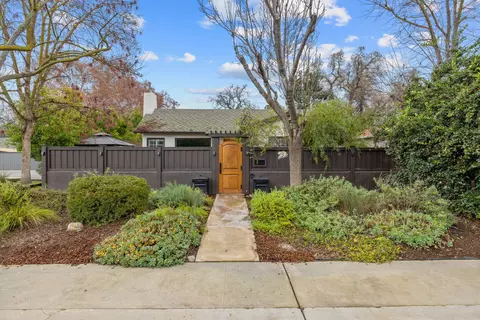 1501 W College Ave, Visalia, CA 93277