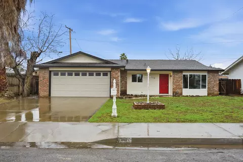 710 Mccomb Ave, Porterville, CA 93257