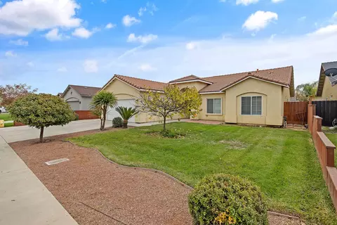 7403 Ensminger Ave, Visalia, CA 93291