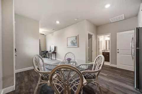 Dining - 804 S Simon St, Visalia, CA 93292 photo 1 of 1