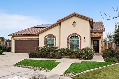 Exterior - 804 S Simon St, Visalia, CA 93292 photo 3 of 3