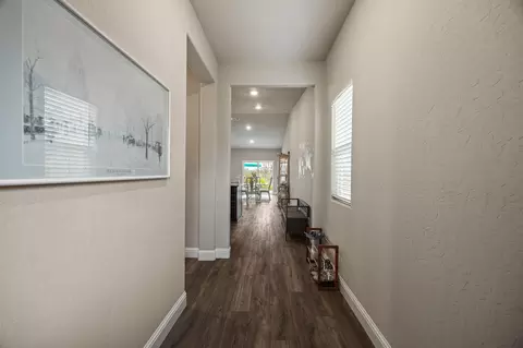 Entry Way - 804 S Simon St, Visalia, CA 93292 photo 1 of 4