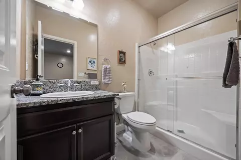 Bath - 804 S Simon St, Visalia, CA 93292 photo 2 of 2
