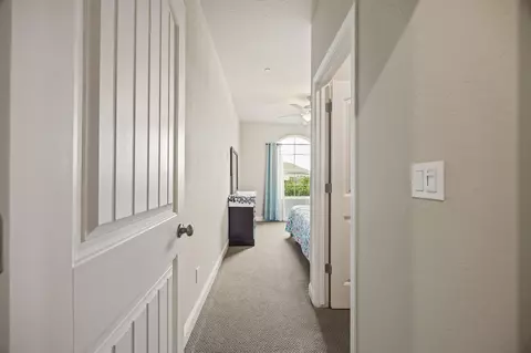 Entry Way - 804 S Simon St, Visalia, CA 93292 photo 4 of 4