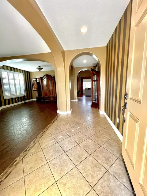 3010 W Ceres Ave, Visalia, CA 93291 photo 4