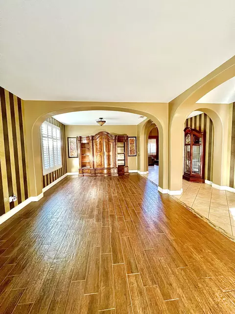 3010 W Ceres Ave, Visalia, CA 93291 photo 5