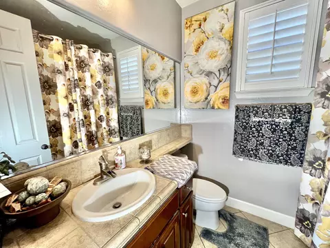 3010 W Ceres Ave, Visalia, CA 93291 photo 13