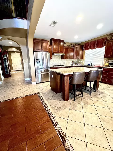 3010 W Ceres Ave, Visalia, CA 93291 photo 6