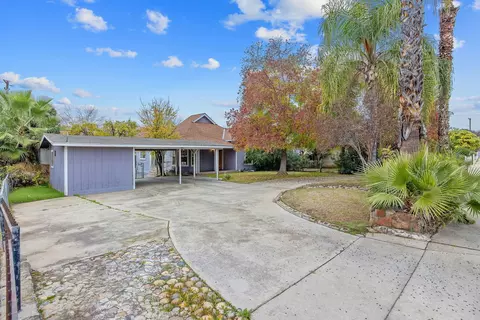 349 N Lemona St, Woodlake, CA 93286