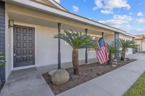 Exterior - 1747 E Sonora Ave, Tulare, CA 93274 photo 2 of 14