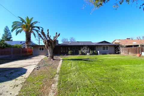 Exterior - 309 Sycamore Dr, Exeter, CA 93221 photo 2 of 6