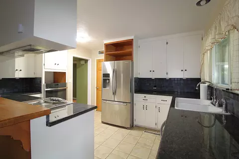 Kitchen - 309 Sycamore Dr, Exeter, CA 93221 photo 1 of 2