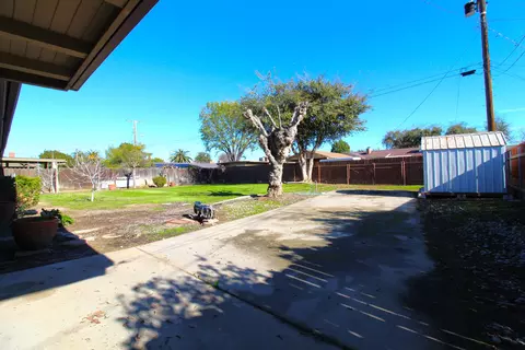 Exterior - 309 Sycamore Dr, Exeter, CA 93221 photo 5 of 6
