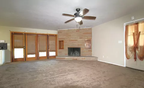 Living - 309 Sycamore Dr, Exeter, CA 93221 photo 2 of 7