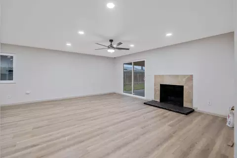 Living - 255 Lombardy Ln, Lemoore, CA 93245 photo 1 of 4
