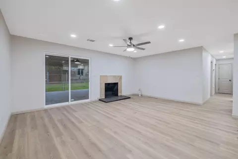 Living - 255 Lombardy Ln, Lemoore, CA 93245 photo 3 of 4