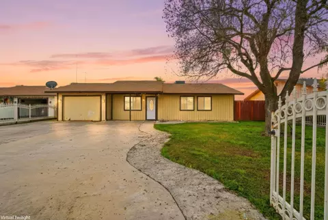 13069 Quinto Ct, Cutler, CA 93615